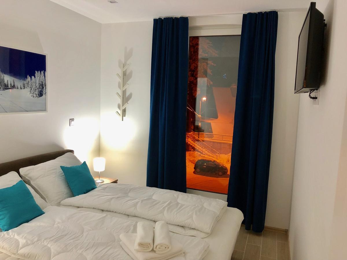 Apartmani Mont 1 ยาโฮรินา ภายนอก รูปภาพ
