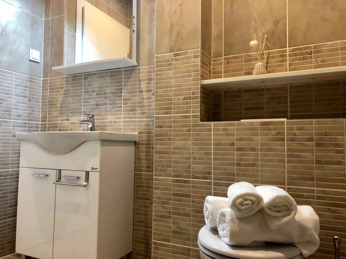 Apartmani Mont 1 ยาโฮรินา ภายนอก รูปภาพ