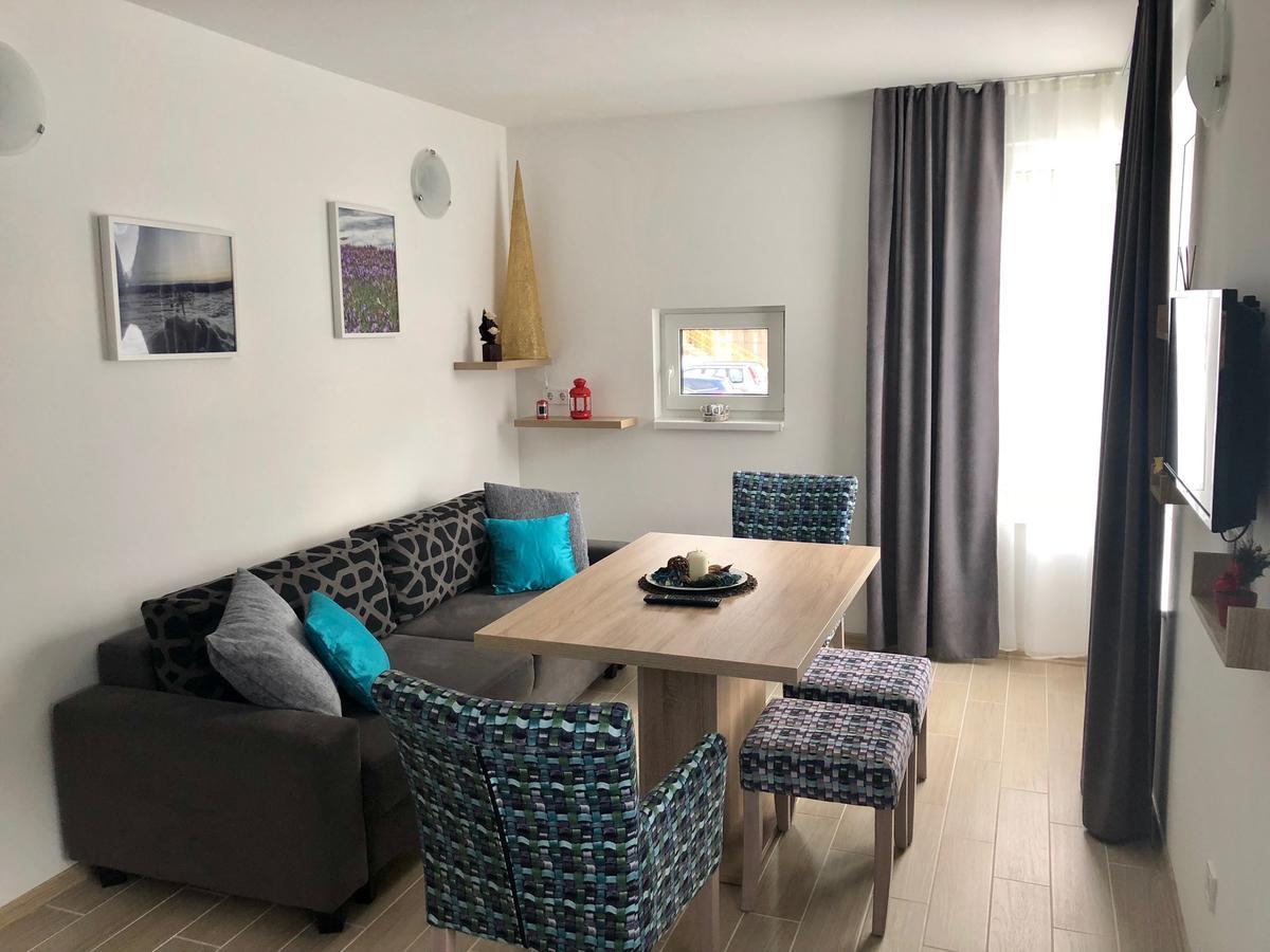 Apartmani Mont 1 ยาโฮรินา ภายนอก รูปภาพ